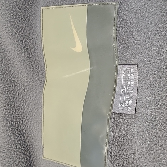 Nike Hooded Winter Jacket - Picture 3 of 7